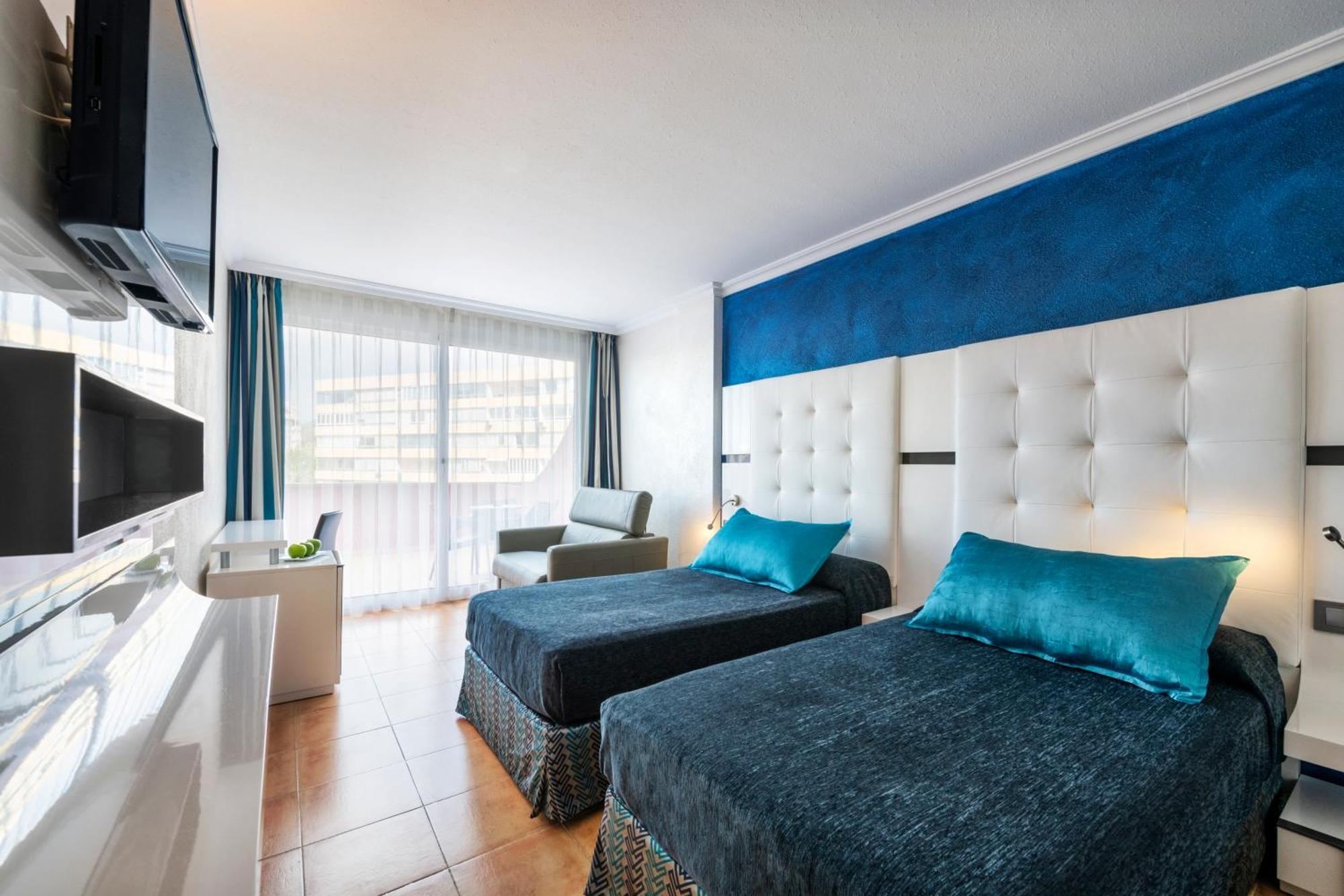 Triple Deluxe Room Spa Access