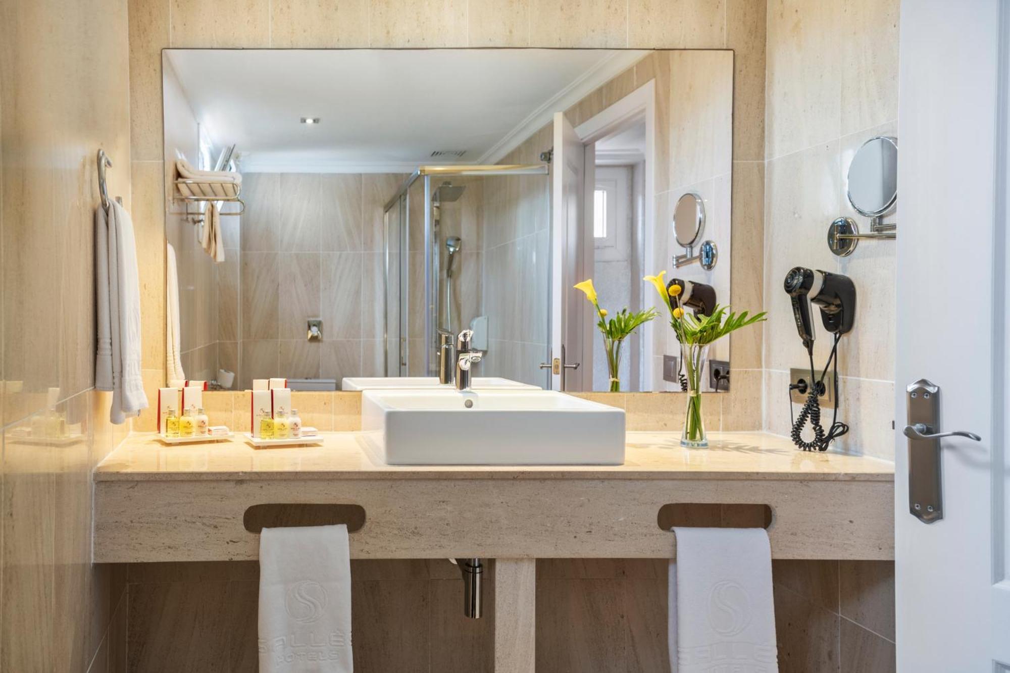 Junior Suite with Spa Access,1272313216:JPEG