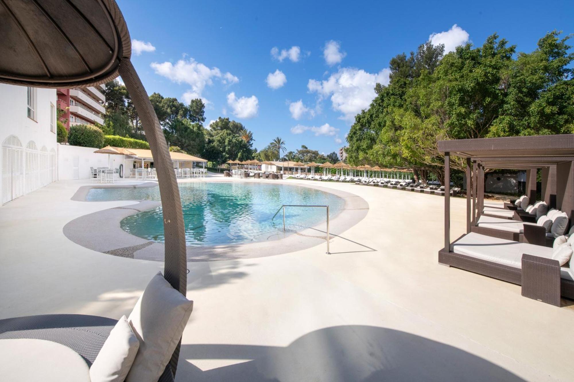 Deluxe Room Panoramic View Spa Access